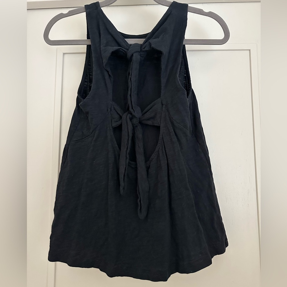 Casual Black Sleeveless Top with Tie Back